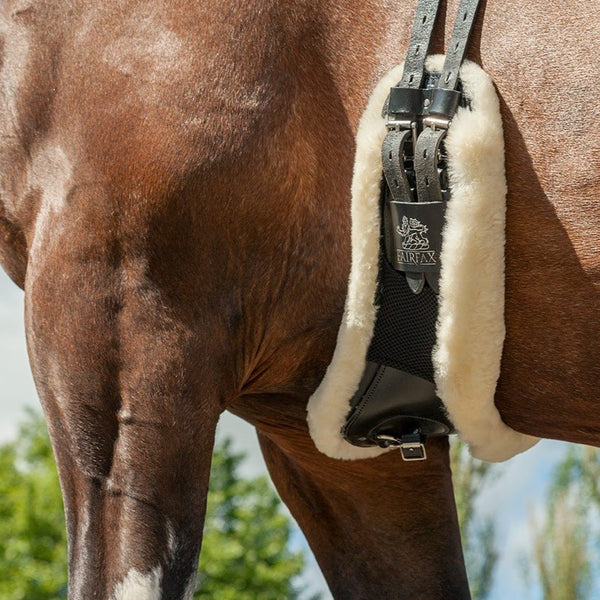 LeMieux Curved (Fairfax) Lambskin Girth Cover