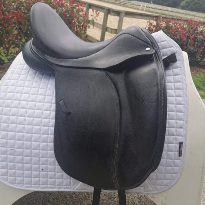 Loxley dressage LX 16.5" - Sold